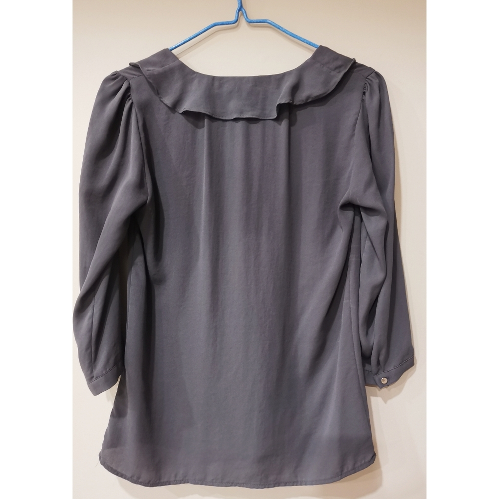 H&M | Ruffle Blouse - Picture 2 of 2